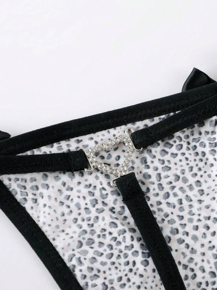 Sexy Leopard Printed Women  Underwear Set Including Heart-Shaped Rhinestone Decor Thong, Low-Rise Minimalist Sexy Bowknot Panties, And Seamless Panties (3pcs) - Multicolor - View 3