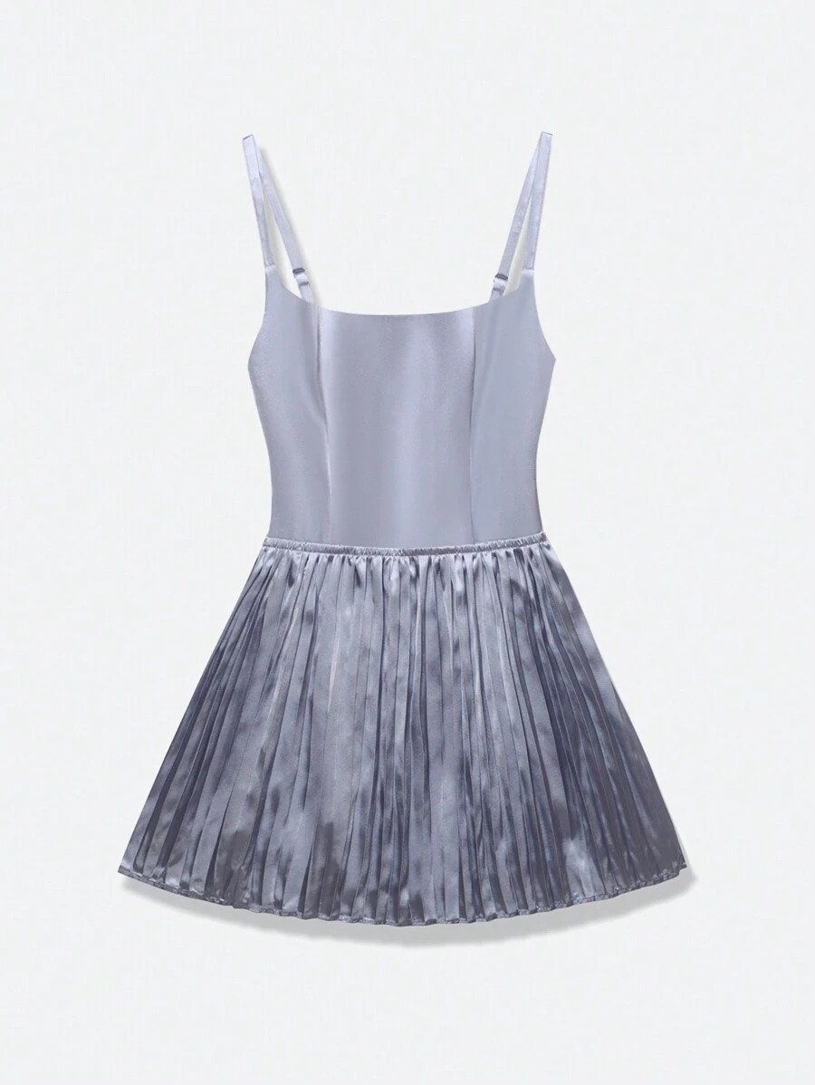 SHEIN EZwear Robe d'été pour femmes avec bretelles plissées élégantes de couleur unie