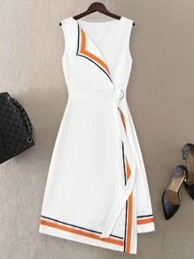 SHEIN Clasi 大尺碼女性時尚簡約線條設計無袖連衣裙 - 白色 - 查看 4