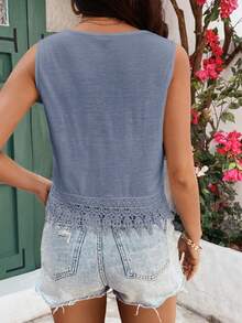 SHEIN Frenchy Áo ba lỗ màu trơn chắp vá bằng ren cho nữ, Quần áo nữ mùa hè, Áo mùa hè, Áo ba lỗ ngắn, Áo mùa hè dễ thương, Áo hai dây có ren chắp vá cho chuyến đi nghỉ - Màu xanh bụi bặm - Xem 5