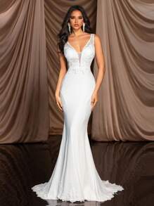 SHEIN Belle Elegant And Gorgeous Embroidered Sequined Lace Stitching Stretch Knitted Sexy Backless Floral Edge Tight Fishtail Extra Long Train Mesh Fishtail Suitable For Wedding Events Bachelor Party Vacation Graduation Season Prom Formal Wedding Dress White Bridal Dress - White - View 3