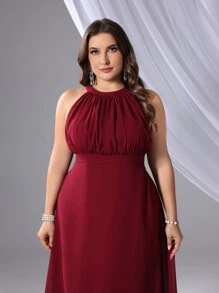 SHEIN Belle Vestido de fiesta elegante de color rojo burdeos talla grande con cuello halter, cintura fruncida - Burdeos - Ver 4