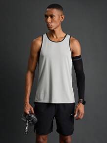 Coreblaze Boyfriend Style Men's Polka Dot Print Hemmed Round Neck Top For Daily Wear And Fitness - Grey - View 7