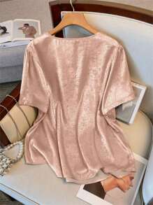 SHEIN LUNE Plus Size Nữ Màu Trơn Cổ Chữ V Tay Ngắn Họa Tiết Kim Loại Áo Sơ Mi Thường Ngày Cho Mùa Hè - Màu Hồng baby - Xem 2