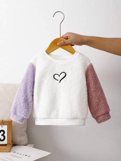 SHEIN 寶寶女孩萌翻了的毛茸茸刺繡拼接長袖衛衣，適用於秋冬季節