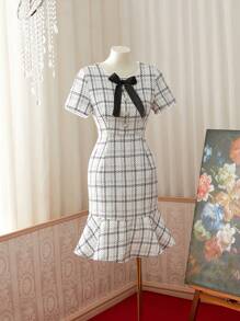 Vestido de línea A elegante y de moda con estampado de cuadros y cinturón apretado en la cintura con un lazo para mujer