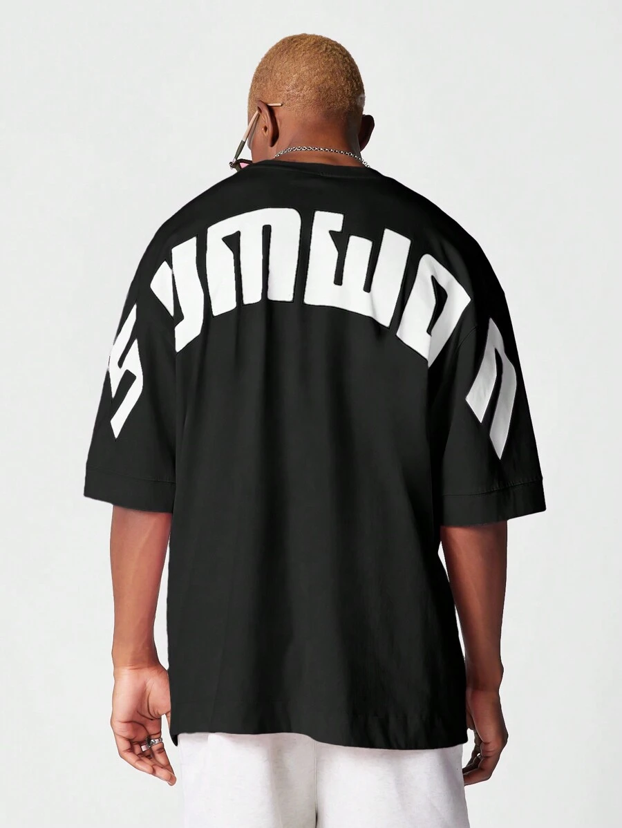 SUMWON Áo thun oversize vừa vặn có in hình họa tiết ở lưng - màu đen - Xem 1