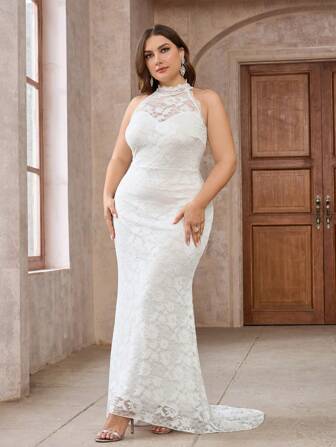 Plus Women Elegant Halter Neck Lace Wedding Dress