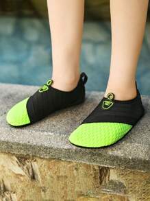 Zapatos de agua para niños con malla de verano, livianos y adecuados para la playa, yoga y natación