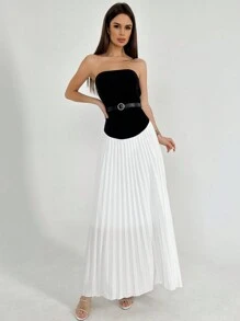 SHEIN Privé Plus Size Letnia Kolorowa Blokowa Plisowana Bez Ramiączek Sukienka A-Line Bodycon Dla Kobiet