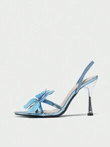 Sandalias de tacón alto para eventos y uso al aire libre de mujer, con puntera puntiaguda, estampado de serpiente metálico, decoración con mariposa y floral, y hebilla de tobillo, elegantes y sexys, color azul claro para el Día de San Valentín