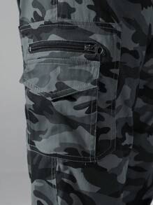Manfinity Hypemode Loose Fit Men's Camouflage Cargo Joggers - Multicolor - View 4
