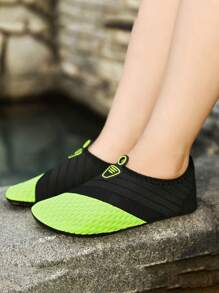 Zapatos de agua para niños con malla de verano, livianos y adecuados para la playa, yoga y natación