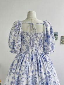 Soleia WYWH假日田園浪漫藍白花束情人領泡泡袖雙層荷葉邊大尺碼連衣裙 - 藍白色 - 查看 4