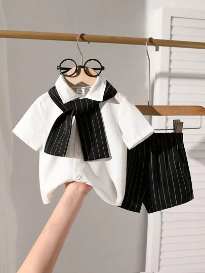 SHEIN Playful Pals 嬰兒男童條紋印花襯衫&短褲&披肩