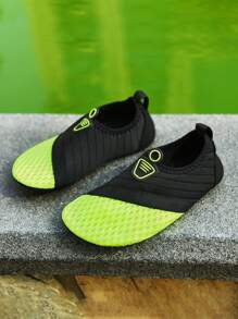 Zapatos de agua para niños con malla de verano, livianos y adecuados para la playa, yoga y natación