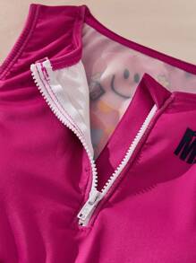 Mr Men Little Miss X SHEIN 少女卡通字母印花拉链前比基尼套装，夏季沙滩装 - 彩色 - 查看 3