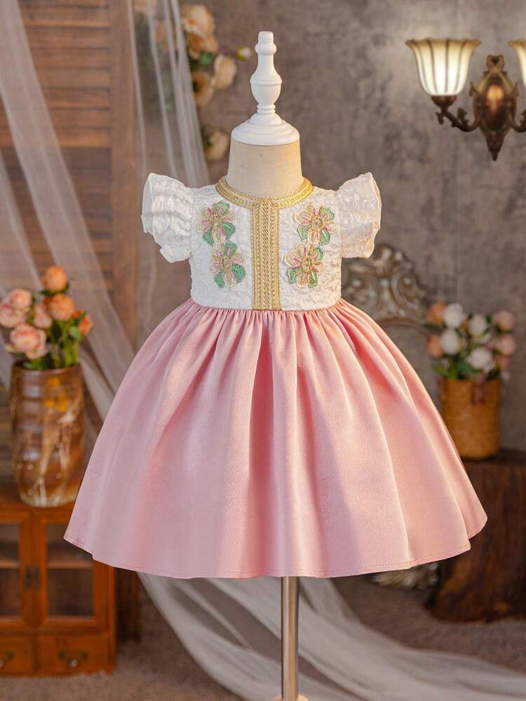 Baby Girl Summer Cute Pink 3D Floral Patchwork Gold Ribbon Cap Sleeve Princess Party Dress, Suitable For 1st Birthday Performance Party Celebration