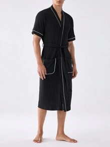 Bata de dormir para hombres con cinturón y ribete de contraste