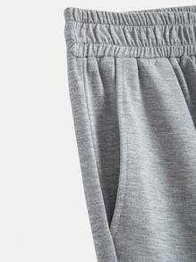 Manfinity LEGND 夏季男士卡通熊圖案圓領短袖休閒T恤和短褲套裝 - 灰色 - 查看 7