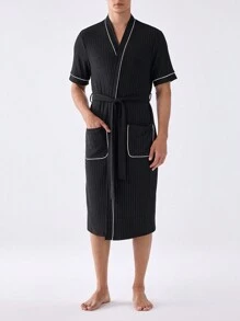 Bata de dormir para hombres con cinturón y ribete de contraste