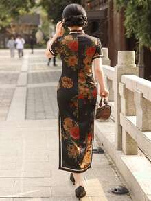 Elegant Cheongsam Chinese Dress With Floral Print - Black - View 2