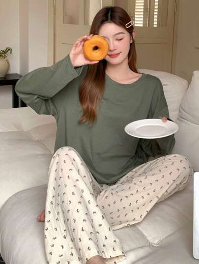 DAZY 簡約寬鬆上衣和小花卉全長睡褲套裝