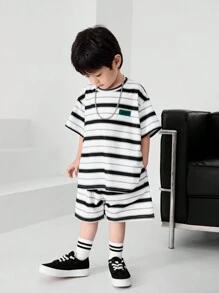 SHEIN 2pcs Young Boys' Casual College Style Comfortable, Fashionable, Simple And Practical, Soft And Comfortable, Korean And Loose Striped Pattern Breathable And Comfortable Short Sleeve T-Shirt And Shorts Set, Suitable For Spring And Summer Seasons - Multicolor - View 6