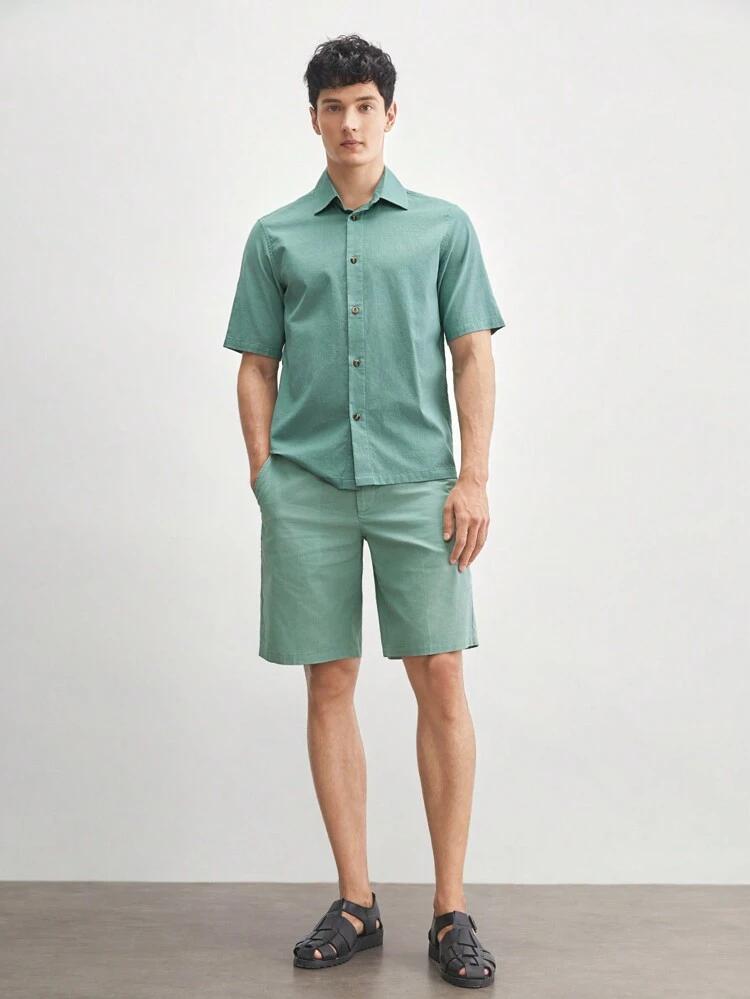 Cotton Men's Woven Regular Fit Short Sleeve Button-Down Collar Shirt, Perfect For Summer And Daily Wear