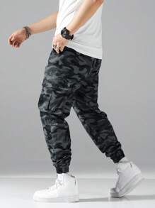 Manfinity Hypemode Loose Fit Men's Camouflage Cargo Joggers - Multicolor - View 2