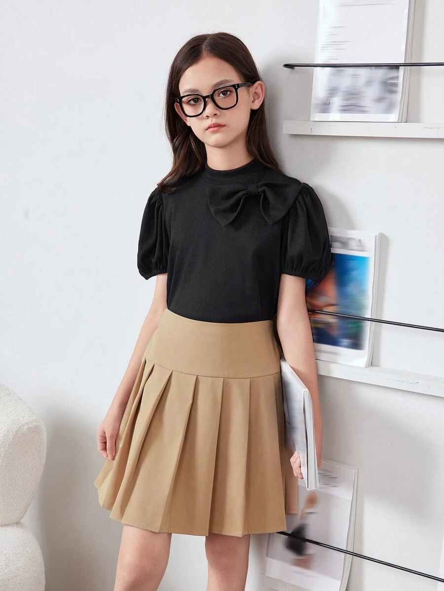 SHEIN Tween Girl Puff Sleeve Decorated Bowknot Stand Collar T-Shirt, Pleated Schoolgirl Skirt 2pcs/Set - Black - View 1