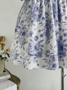 Soleia WYWH假日田園浪漫藍白花束情人領泡泡袖雙層荷葉邊大尺碼連衣裙 - 藍白色 - 查看 7