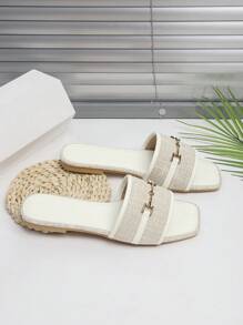 Women's Outdoor Flat Slippers, New Arrival, White Linen Sandals With Metal Buckle Chains, Casual Thick Bottomed Square Toe Sandals With Strap Strap, Color-Block Slides - White - View 4