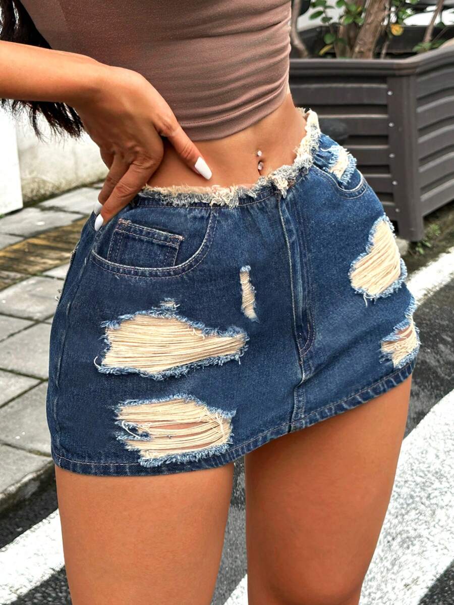 SHEIN ICON Minifalda de mezclilla sexy y ajustada para mujer, desgastada, ideal para el verano - Azul - Ver 1