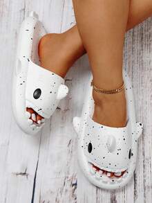 时尚有趣的鲨鱼和独角兽鳍厚底模压塑料拖鞋，软底海滩度假 - 白色 - 查看 3