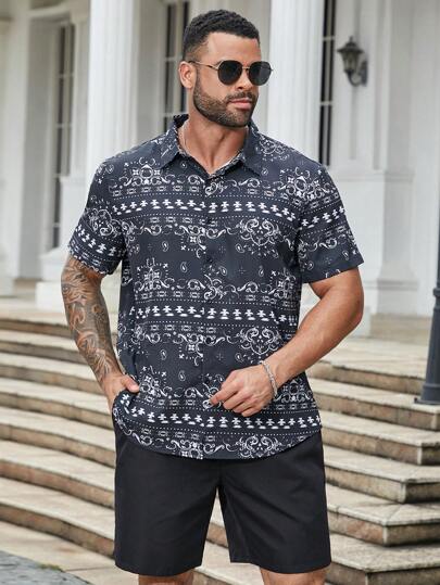 Manfinity RSRT Men's Plus Size Vintage Printed Short Sleeve T-Shirt And Solid Color Shorts Set