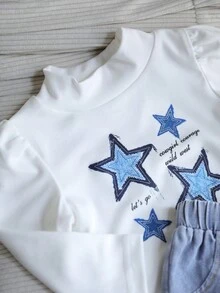 2入組時尚寶寶女孩星星印花半高領長袖上衣搭配時尚牛仔褲套裝，飾以星形刺繡布飾