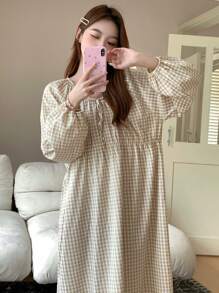 DAZY Váy dài tay có cổ có dây buộc Gingham - Màu be - Xem 4