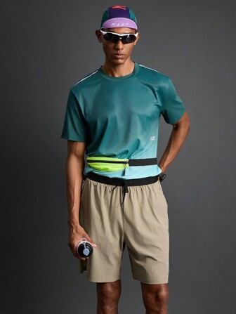 Manfinity Sport Polished 男友风男士字母印花圆领短袖日常健身 T 恤