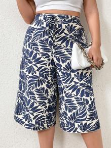 SHEIN Privé Pantalon large mi-mollet décontracté et élégant grande taille avec ceinture, fente latérale, imprimé de fleurs et de feuilles anciennes, parfait pour les vacances à la plage - Bleu et Blanc - Voir 3
