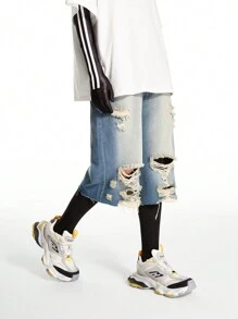 Manfinity EMRG Men's Light Blue Distressed Washed Denim Jorts, Vintage Loose Fit Shorts - Medium Wash - View 7