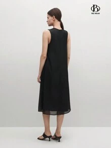 BizChic Women's Sleeveless Round Neck Pleated Dress