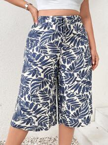 SHEIN Privé Pantalon large mi-mollet décontracté et élégant grande taille avec ceinture, fente latérale, imprimé de fleurs et de feuilles anciennes, parfait pour les vacances à la plage - Bleu et Blanc - Voir 4