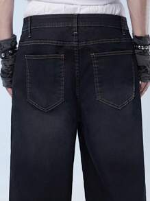 Manfinity Roghcode 男士休閒寬鬆牛仔褲，附有口袋，街頭風格 - 黑色 - 查看 3