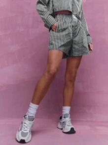 MISSGUIDED Pantalones cortos con rayas verticales y bolsillos laterales de talle alto, de ajuste relajado para vacaciones de verano, uso en la playa, resort y paseos - Multicolor - Ver 1