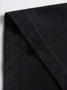 ROMWE MEN Anime Camiseta casual de manga corta con cuello redondo, estampado de personajes de dibujos animados y letras, para hombre, escuela - Negro - Ver 4