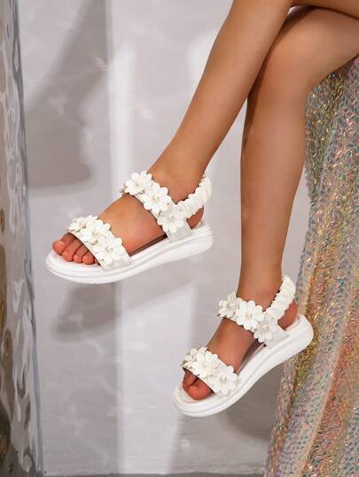 Girls' Fashionable Flat Sandals With Decorative Applique