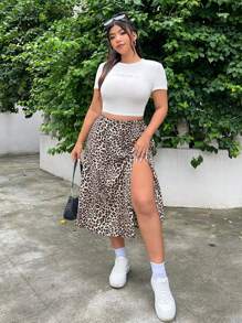 SHEIN EZwear 加大尺碼女款休閒日常豹紋A字裙，適用於夏季、秋季、返校和戶外活動。特點包括：荷葉邊、高開叉細節、編織彈性腰帶和寬鬆版型。 - 彩色 - 查看 3