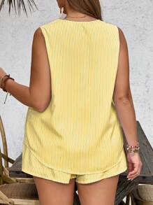 SHEIN VCAY 大码波西米亚风蓝白条纹背心和短裤女士海滩度假两件套，适合夏季 - 黃色 - 查看 2