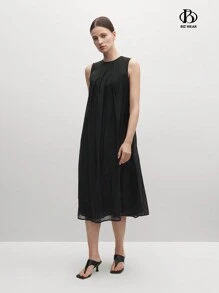 BizChic Women's Sleeveless Round Neck Pleated Dress